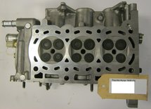 Cilinderkop Toyota Aygo 1KR-FE met kleppen en nokkenas gereviseerd